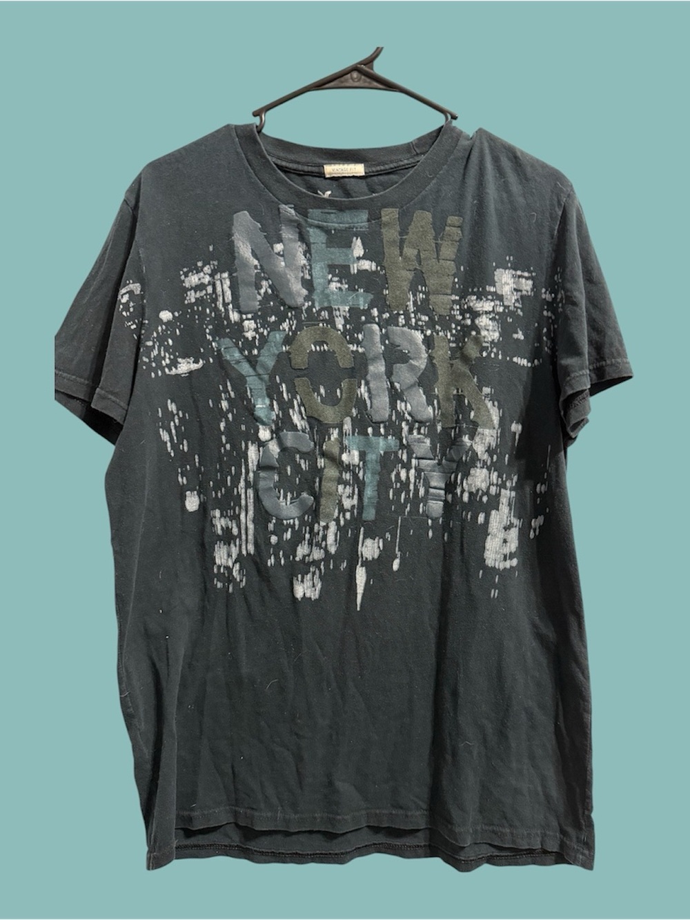 American Eagle Men's Charcoal Gray New York City Graphic Short-Sleeve Tee M